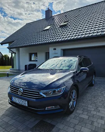 samochody osobowe Volkswagen Passat cena 49900 przebieg: 261200, rok produkcji 2016 z Szczecin